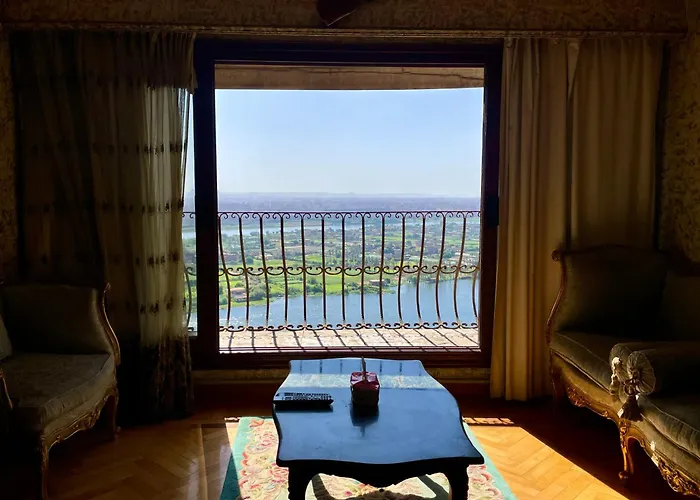 Luxury Living Nile Apartment In Star Towers, Maadi